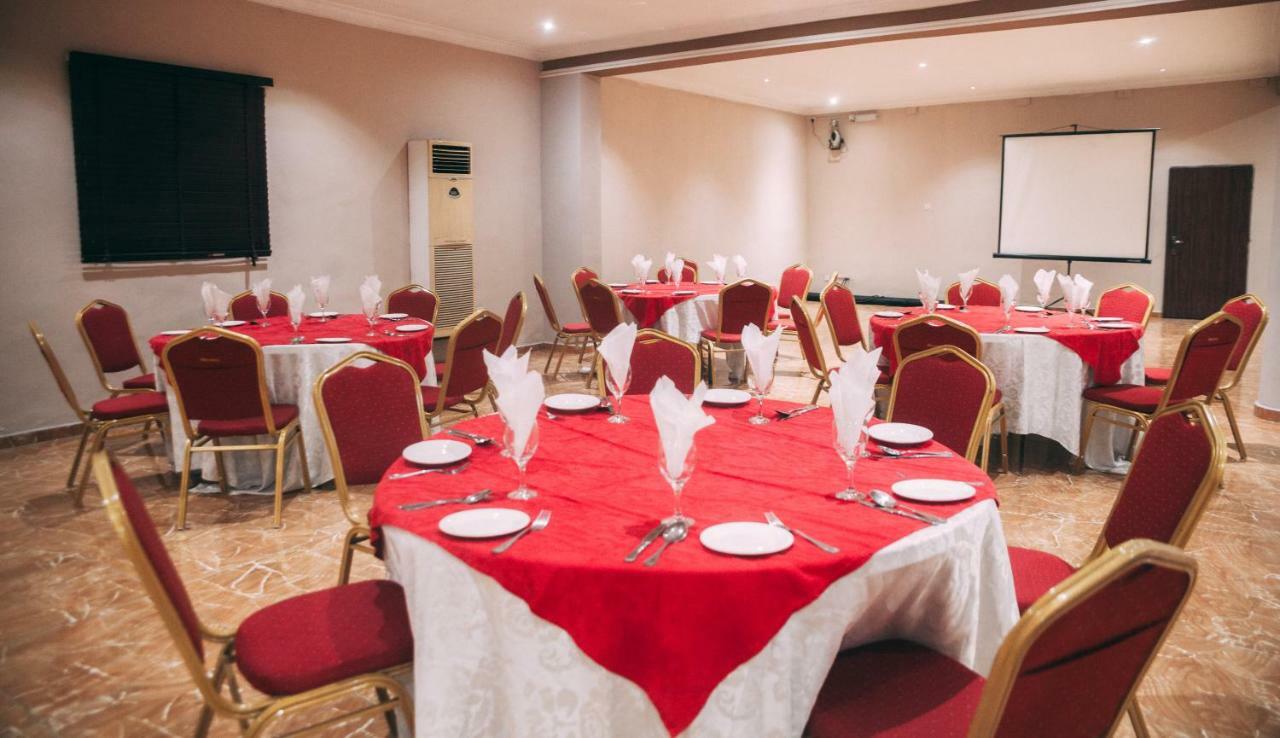 Visa Karena Hotels Port Harcourt Exterior foto